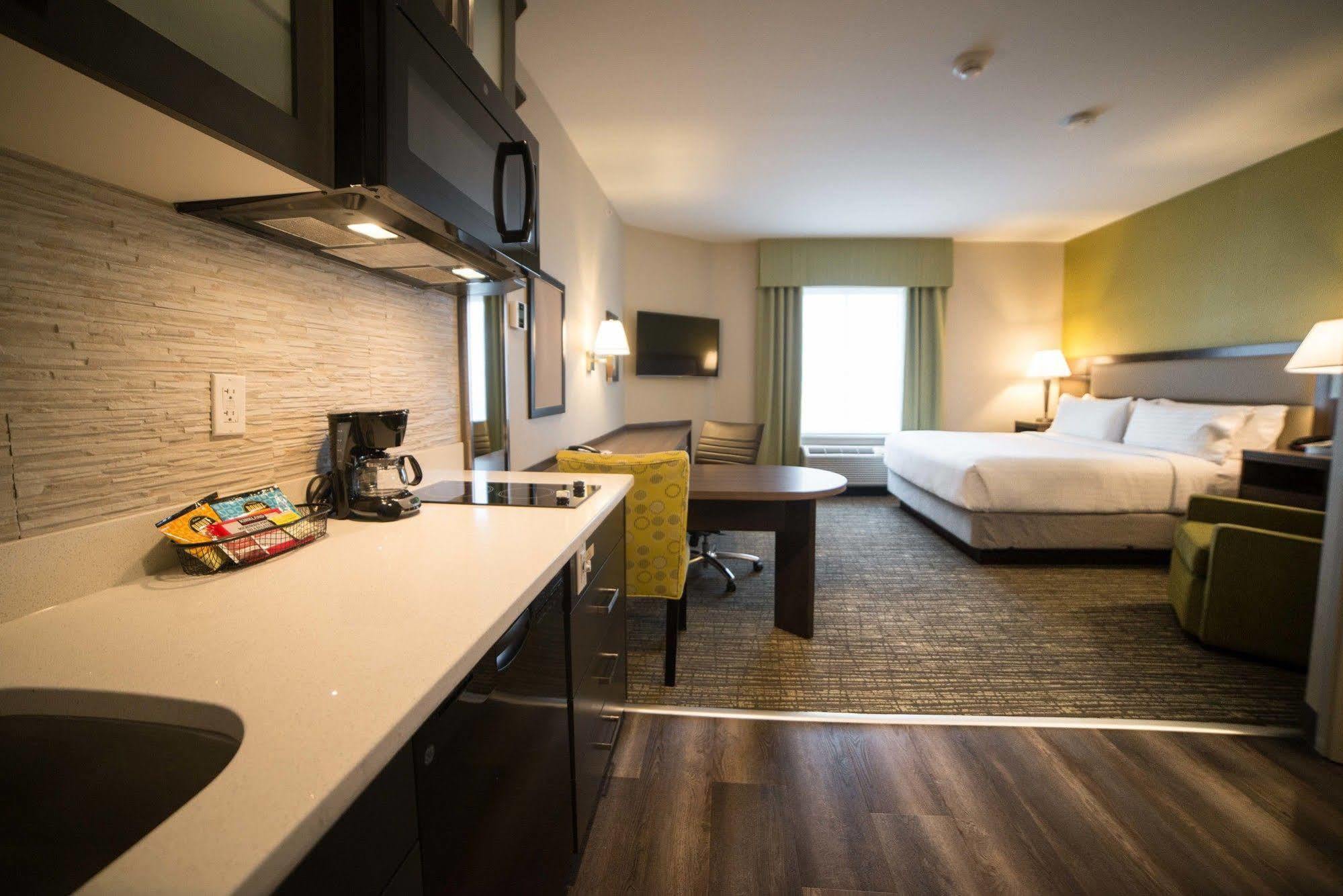 Candlewood Suites West Edmonton - Mall Area By Ihg Екстер'єр фото